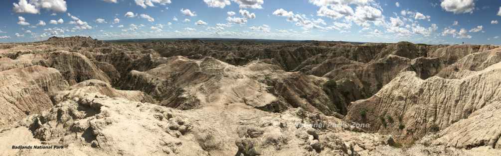 Picture of badlands scenery in South Dakota's Badlands National Park